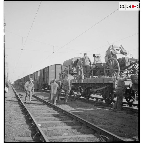 Plan général d'un wagon ouvert qui transporte des cuisines roulantes.