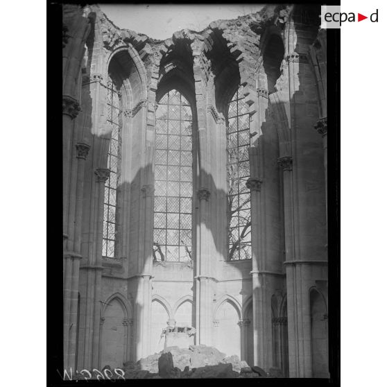 Reims, cathédrale. Les chapitaux et la naissance des arcs ogives. [légende d'origine]