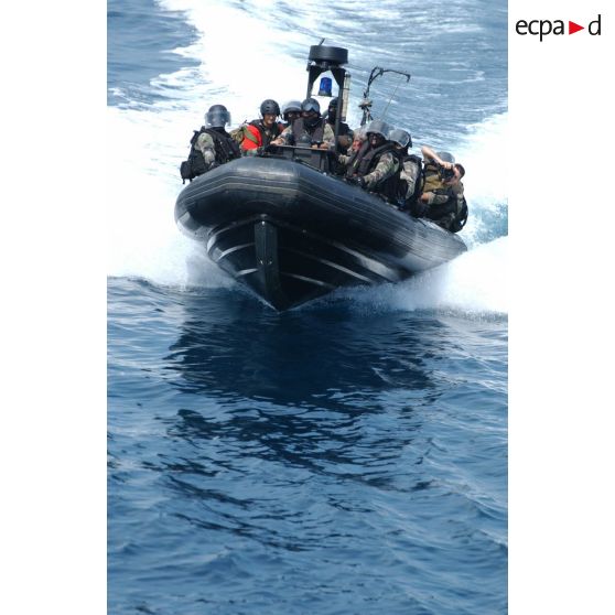 Commandos marine à bord de leur embarcation lors de l'exercice Panamax.