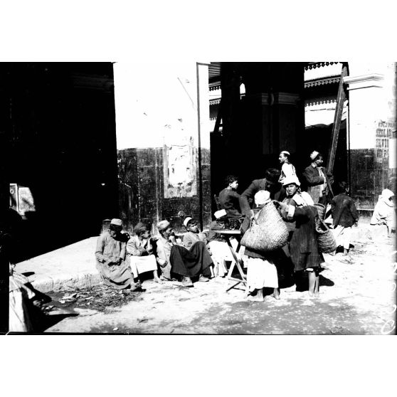 Port Saïd. Un coin du marché. [légende d'origine]