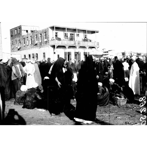 Port-Saïd. Le marché arabe. [légende d'origine]