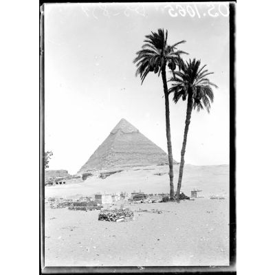 Egypte. La pyramide de Khéphren. [légende d'origine]
