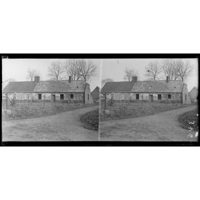 Guny, Somme, grange restaurée par l'ARC (American Red Cross). [Légende d'origine]