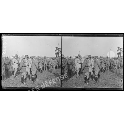Revue des troupes ayant combattu sur l'Altipiano d'Asiago, par le roi d'Italie et les généraux français, italien et anglais, le 4 juillet 1918.