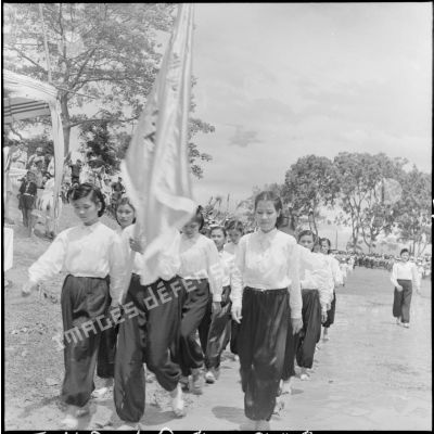 Défilé des délégations de la province de Vinh Phuc (Vinh Yen-Phuc Yen)