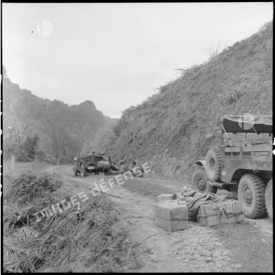 Au cours d'un accrochage sur la RP 41 (route provinciale 41),  les véhicules (jeep et Dodge) du convoi se sont arrêtés et les soldats ont sauté à terre pour se protéger des coups de feu.