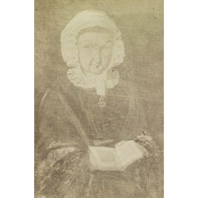[Photographie d'une peinture représentant une dame âgée tenant un livre].