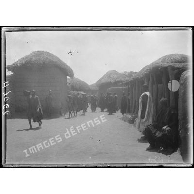 Vers le sud, de Kabé à Karnak-Logone, sur le fleuve Logone en avril 1918. Séjour à Karnak-Logone.