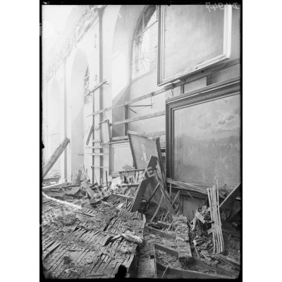 Boulogne, Pas-de-Calais, musée, galerie de peintures détruite par les bombes. [légende d'origine]
