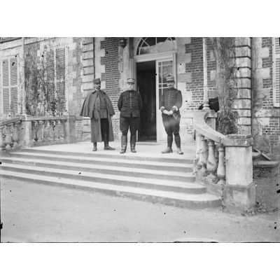 [Général Delamotte, Dury, 23 avril 1915. Bouchoir (ruines) (Gervain-Lehérissé) 22 avril 1915.]
