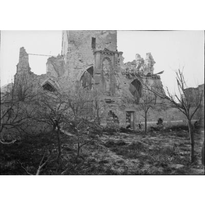 [Eglise de Bétheny en ruines, 29 novembre 1915.]