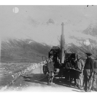 Archives photographiques de Jules-Louis Breton (1872-1940). Epreuves de Paul Helbronner relatives à des expérimentations en montagne.