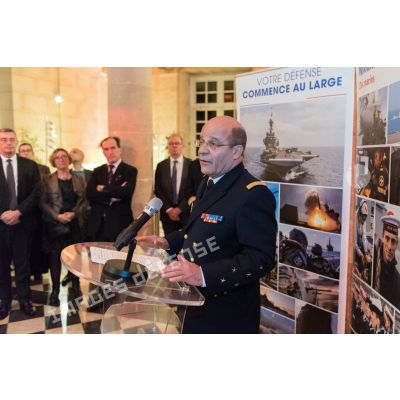 L'amiral Christophe Prazuck, CEMM (chef d'état-major de la Marine), présente ses voeux lors d'un discours aux RCIT (réservistes citoyens) et aux associations de la Marine à la Rotonde de l'Ecole militaire.