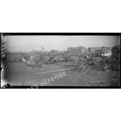Ercheu (Somme). Machines agricoles détruites par les allemands. [légende d'origine]