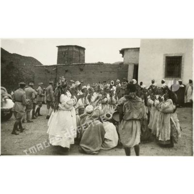 5 juin 1936. Marrakech-Tinmel. Voyage de fin de stage du cours des affaires indigènes (5-13 juin 1936). [...] [légende d'origine]
