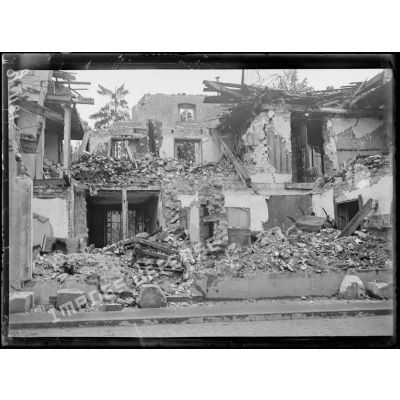 Verdun. Maison bombardée 14 rue St Louis. [légende d’origine]