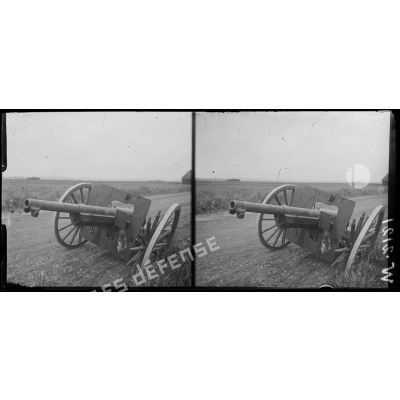 Monchy-Humières, canon de 75 mm détruit. [légende d'origine]