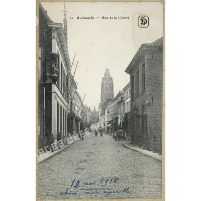 11. Audenarde - Rue de la Liberté. 12 nov[embre] 1918, abîmé mais réparable. [légende d'origine]