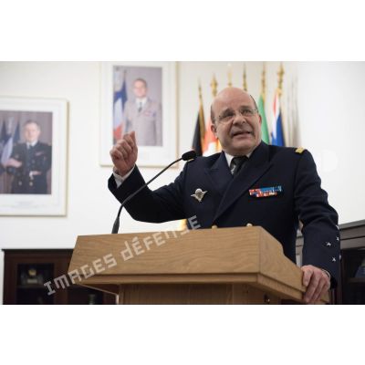 Discours de l'amiral Christophe Prazuck, chef d'état-major de la Marine, en présence d'autorités militaires et civiles lors de l'inauguration d'une coursive au nom de l'amiral Castex au Centre des hautes études militaires.