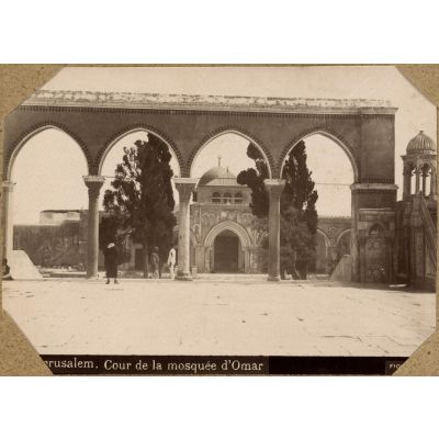 Jerusalem. Cour de la mosquée d'Omar. [légende d'origine]