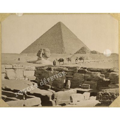 Numéro 108. Pyramide de Chéops, Sphinx et les catacombes. [légende d'origine]