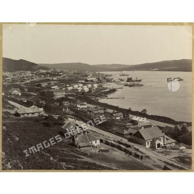 [Panorama de la ville de Port-Arthur].
