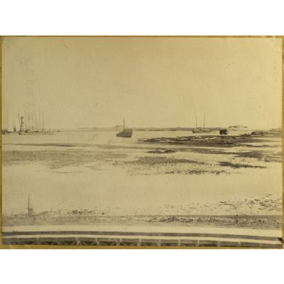 [Chine, 1887-1891. Panorama de l'embouchure du Pei Ho].