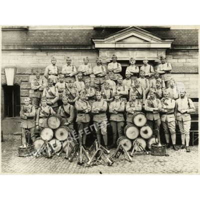 Les musiciens du 158e régiment d'infanterie.