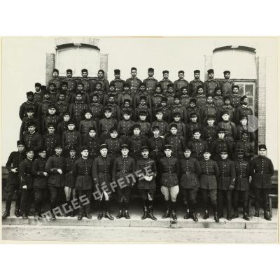 Photographie de groupe du 11e régiment d'artillerie lourde coloniale (11e RALC).