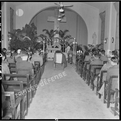 Le service à la chapelle de l'hôpital Lanessan pour les obsèques du colonel Guth.