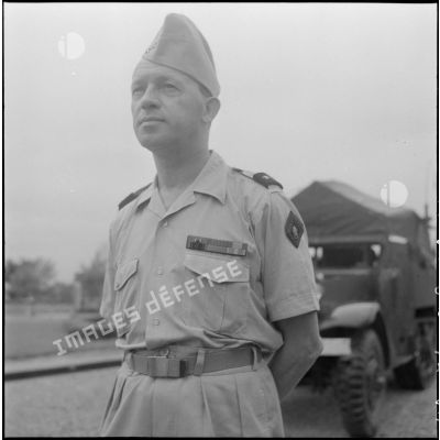 Portrait d'un général de la Légion étrangère le jour de l'entrée des troupes de l'APVN (Armée populaire vietnamienne)	 dans la ville d'Hanoï.