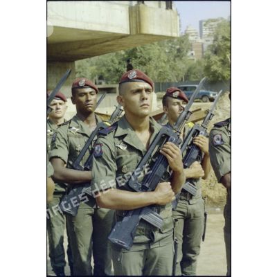 Portraits de paras du 8e RPIMa lors d'une prise d'armes internationale à Beyrouth.