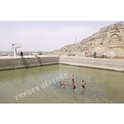 La piscine municipale au jardin de la reine, Kaboul.