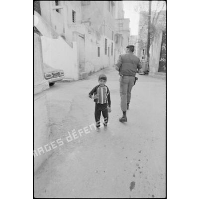 Enfant d'un quartier Amal de Beyrouth.