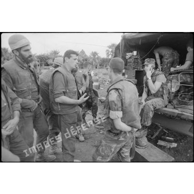 Marines américains et l'aide de l'UIISC, Beyrouth.