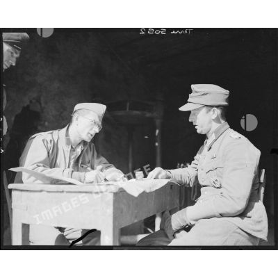 Interrogatoire d'un commandant allemand à Ausonia.