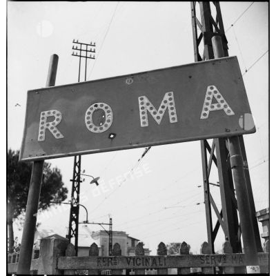 Panneau indiquant l'entrée dans Rome sur la route 6.