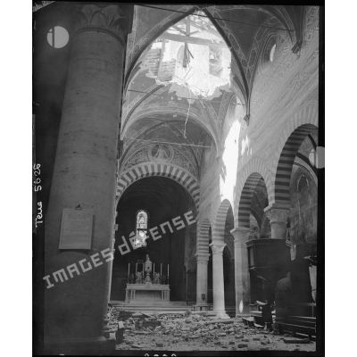 Une église de San Gimignagno en partie détruite.