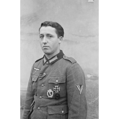 Portrait d'un caporal-chef (Obergefreiter) d'une unité d'infanterie allemande.