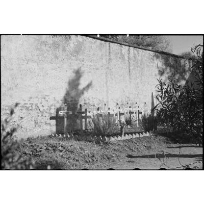 Les tombes de parachutistes de la 2.Fallschirmjäger.Division du 5e, 6e, 7e et 8e "Bataillon" du Fallschirmjäger.Regiment.6 tombés le 9 septembre 1943, lors des combats pour la capture de Rome.