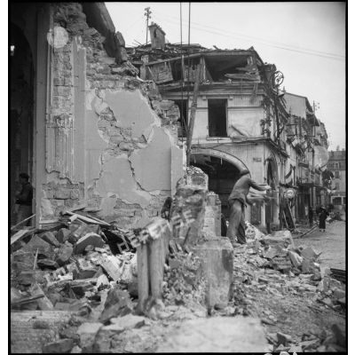 La ville d'Epinal touchée par les combats de libération.