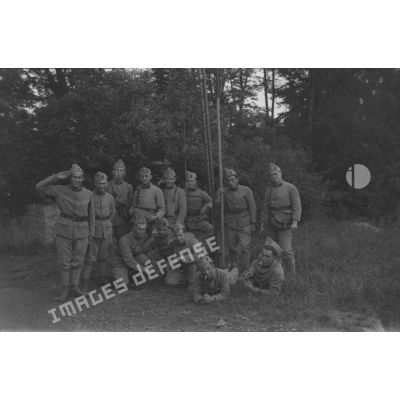 [France, années 1930. Photographie de groupe de sapeurs du 3e bataillon du 18e régiment du génie].