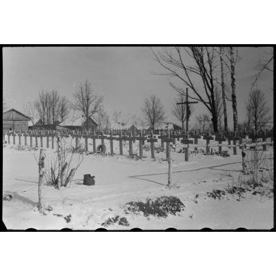A Sytschewka, lors de l'opération Büffelbewegung, le cimetière militaire allemand.