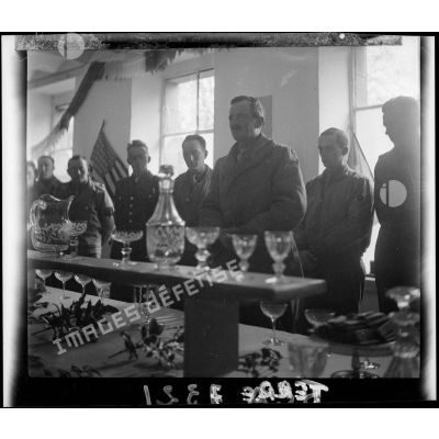 Réception à la cristallerie de Baccarat pour célébrer la libération de la ville par le sous-groupement Rouvillois de la 2e DB le 31 octobre et le 1er novembre 1944 et rendre hommage aux combattants.