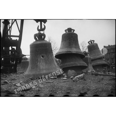 Récupération de cloches d'églises de Lorraine prises par les troupes allemandes.