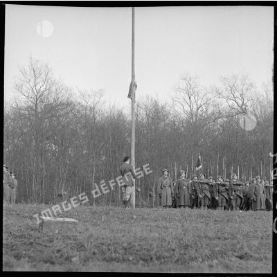 Une cérémonie aux couleurs dans le secteur de la 3e armée.