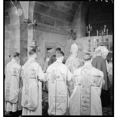 Cérémonie d'ordination de prêtres mobilisés au sein de la 5e armée dans la cathédrale de Strasbourg.