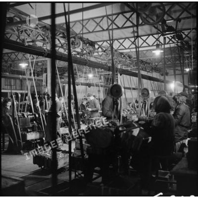 Plan général d'un atelier de fabrication de cartouches dans une usine d'armement de Valence.