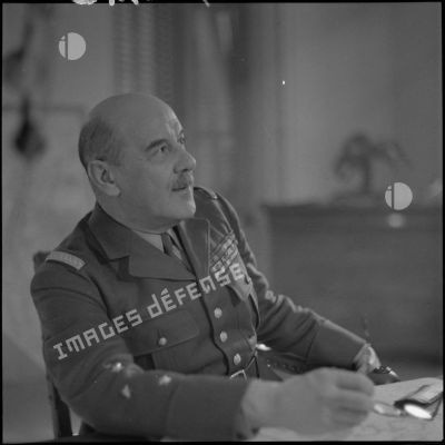 Portrait du général René Olry, commandant l'armée des Alpes.