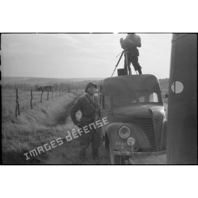 Des reporters du SCA sur les routes de Belgique en mai 1940.